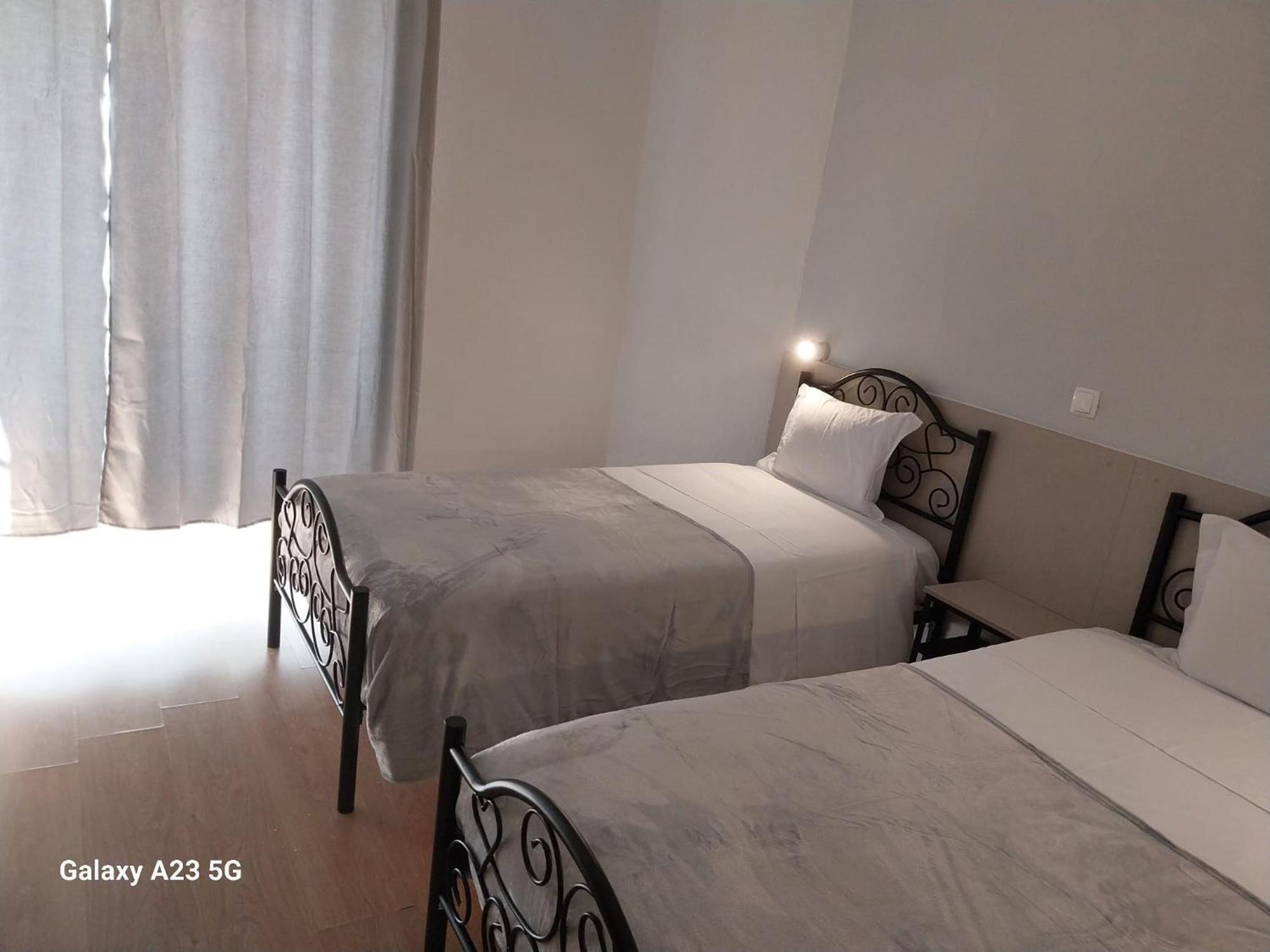 Pensao Nova Goa Hotel Lisbon Luaran gambar